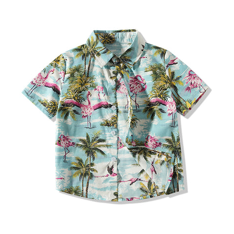 Camisa veraniega, diseño topísimo flamencos y palmeras