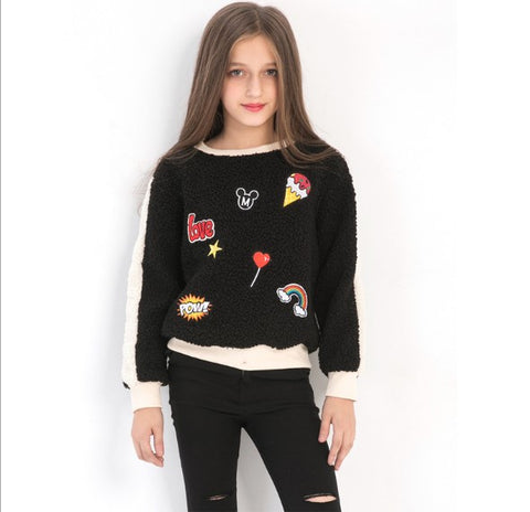 Polerón peludito negro con emojis muy original y abrigado