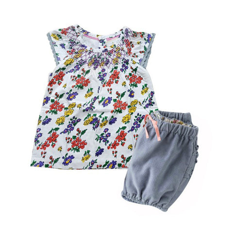 Precioso conjunto 100% algodón, diseño muy femenino y exclusivo