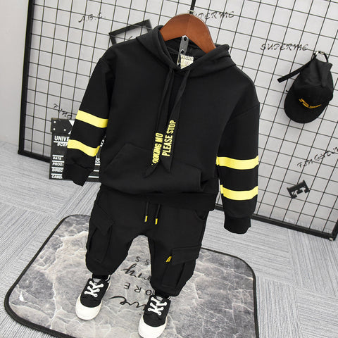 Buzo 100% algodón negro con detalles amarillos