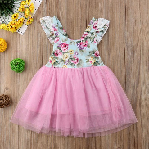 Adorable vestido floral con tutú de tul rosado